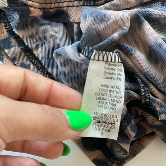 Boutique | Leopard sheer cinched crop top - Picture 4 of 4